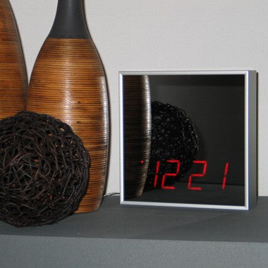 Spiegel-LED-Uhr quadratisch
